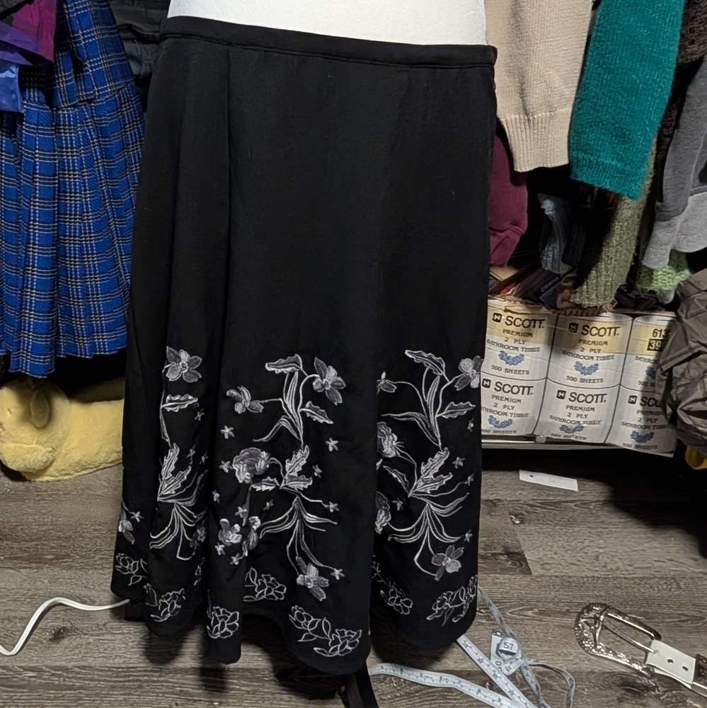 Jessica Black A-Line Skirt with Floral Embroidery